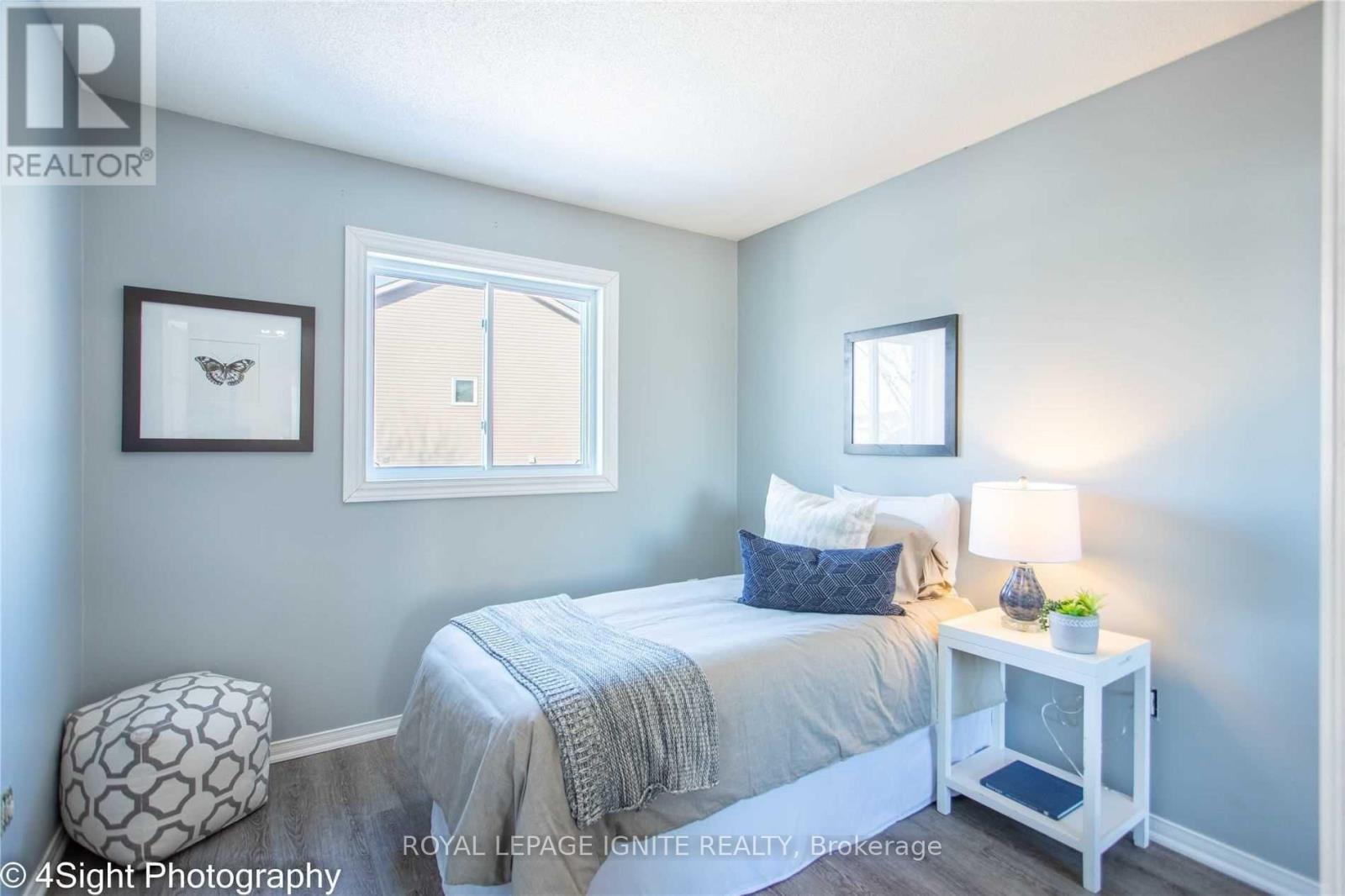 Photo 8 of 10 Bonnycastle Drive, Clarington ON