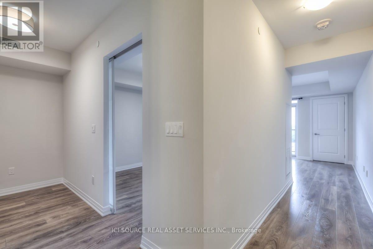 Photo 1 of 518 2301 Danforth Avenue, Toronto ON