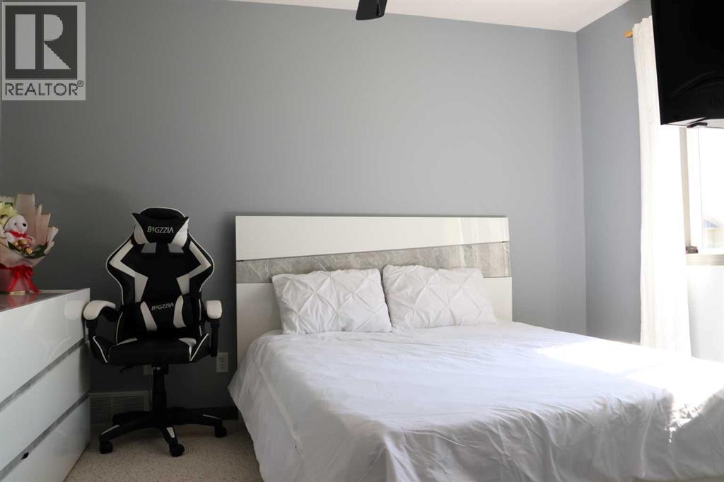 Photo 1 of 266 Marthas Manor Ne, Calgary AB