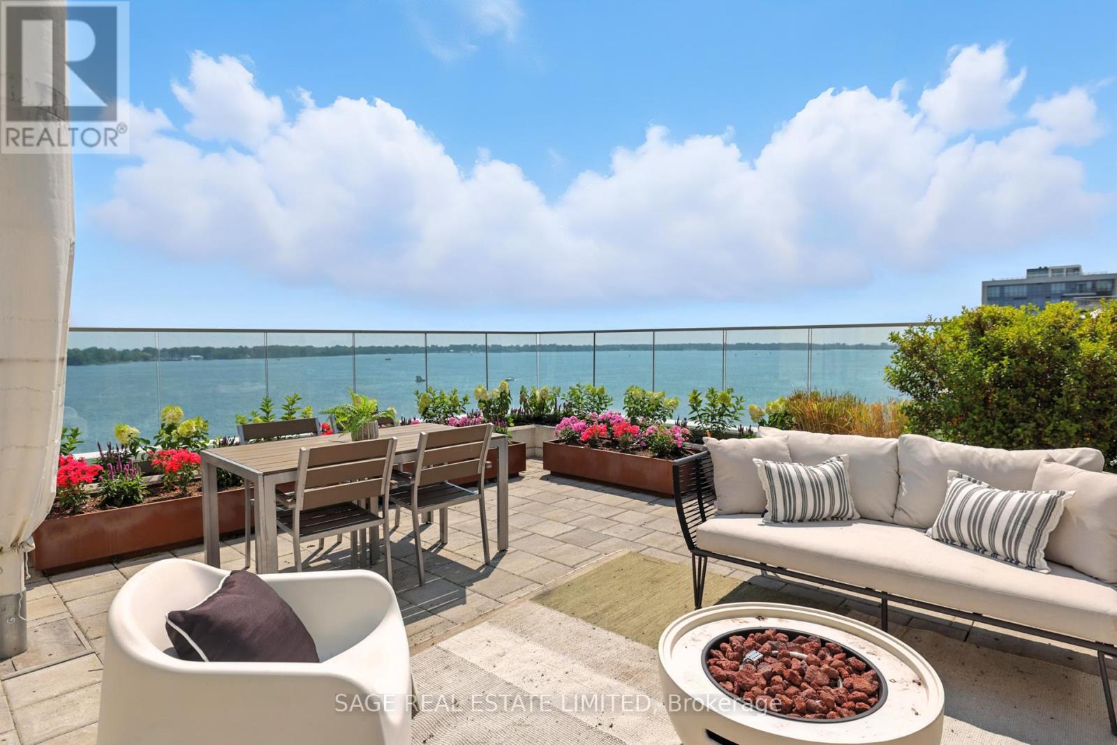 Photo 22 of 910 118 Merchants Wharf, Toronto ON