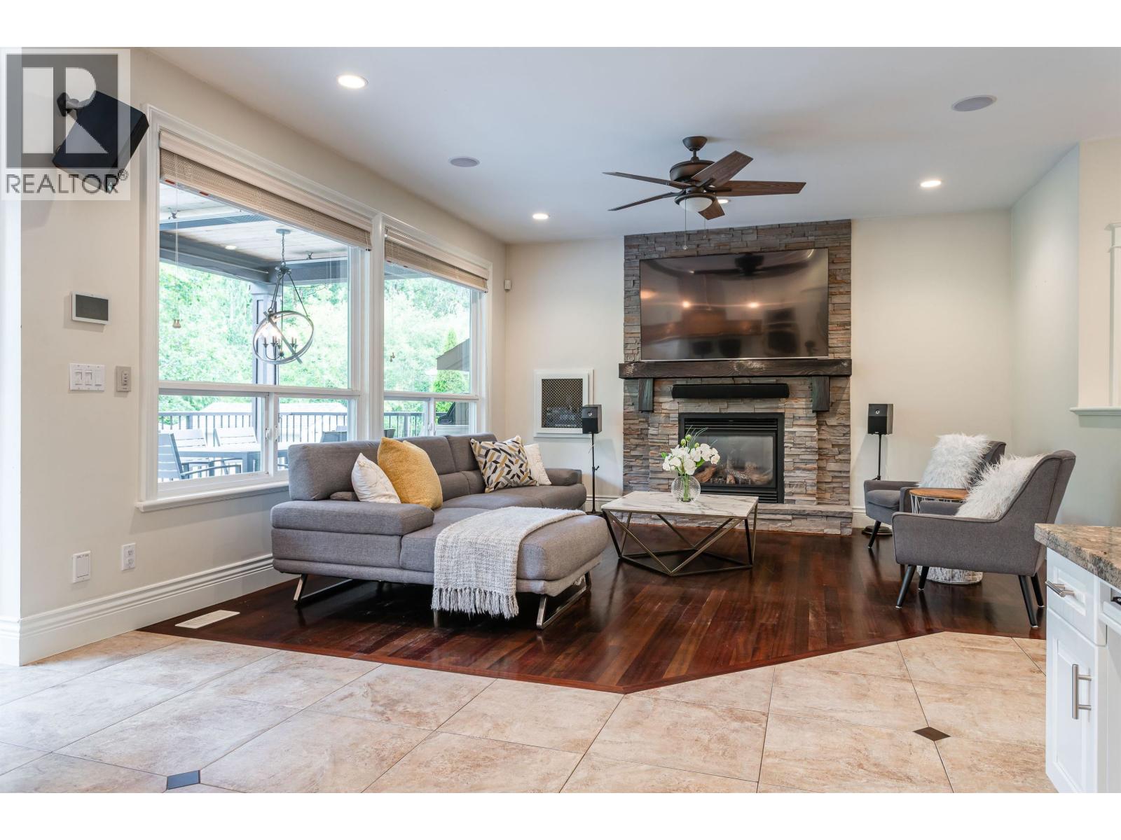 Photo 14 of 11369 241 A Street, Maple Ridge BC