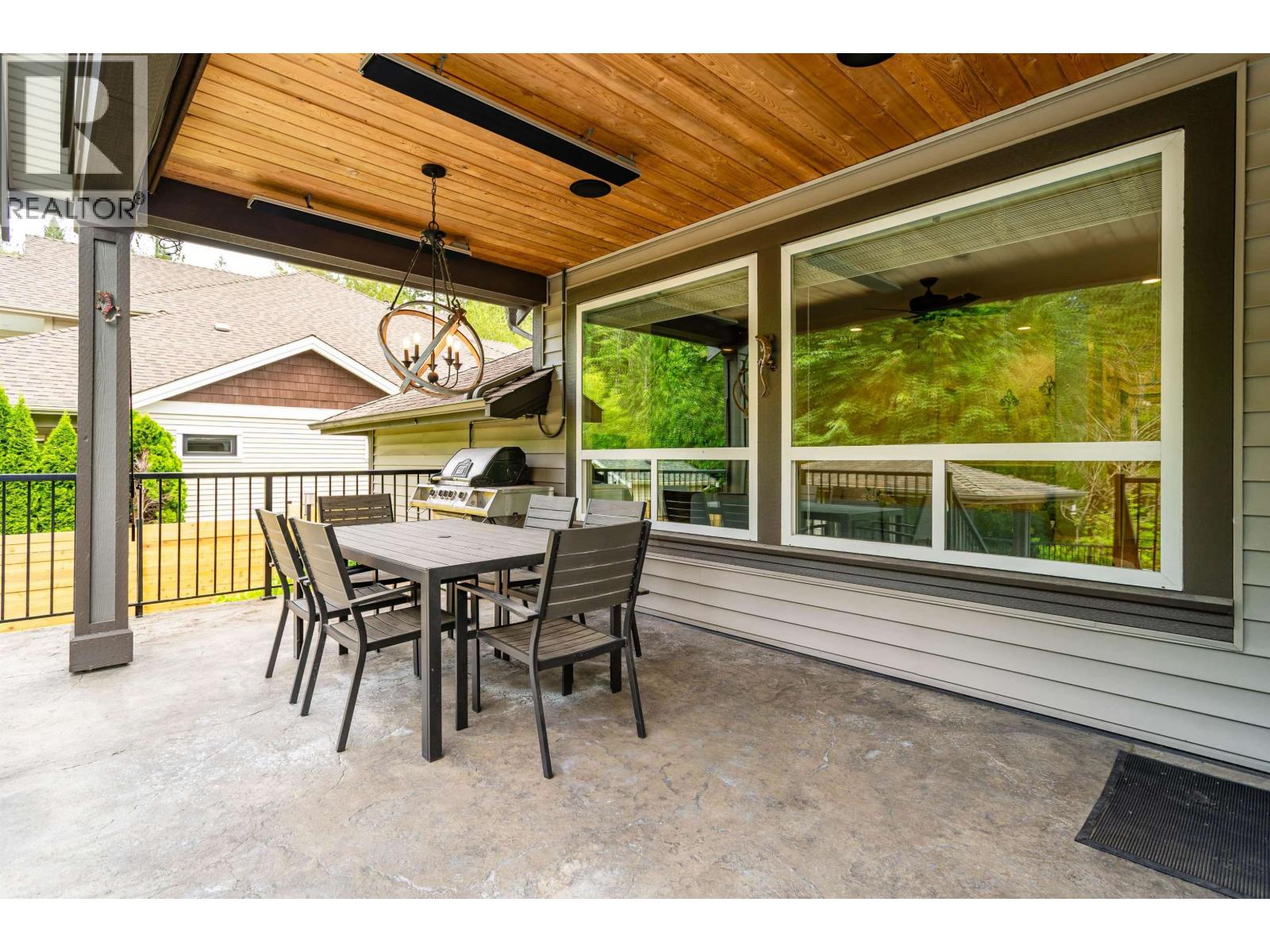 Photo 9 of 11369 241 A Street, Maple Ridge BC