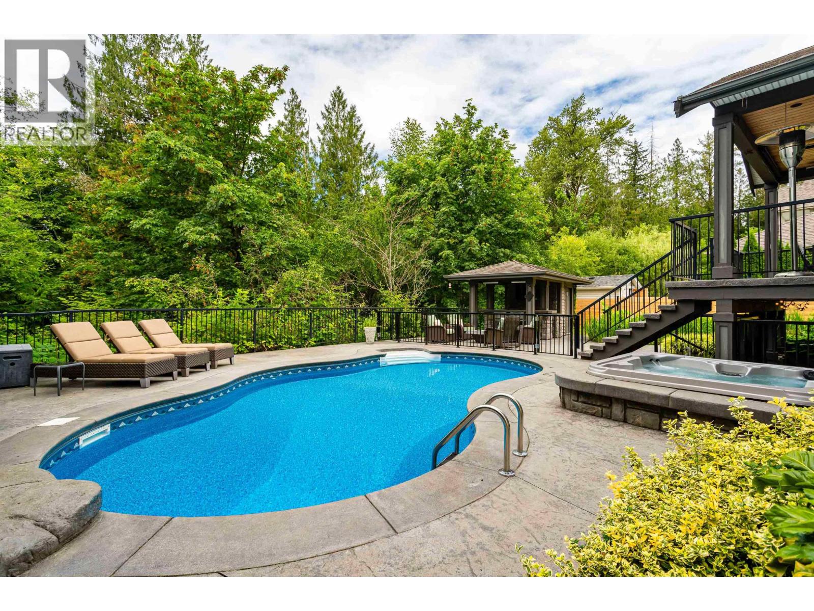 Photo 5 of 11369 241 A Street, Maple Ridge BC