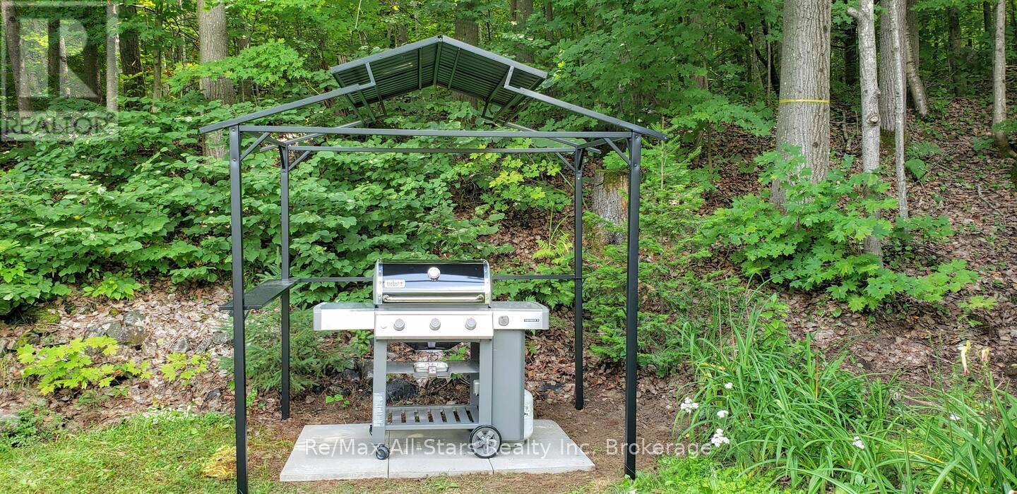 Photo 18 of 1037 Glenmount Road, Lake Of Bays ON