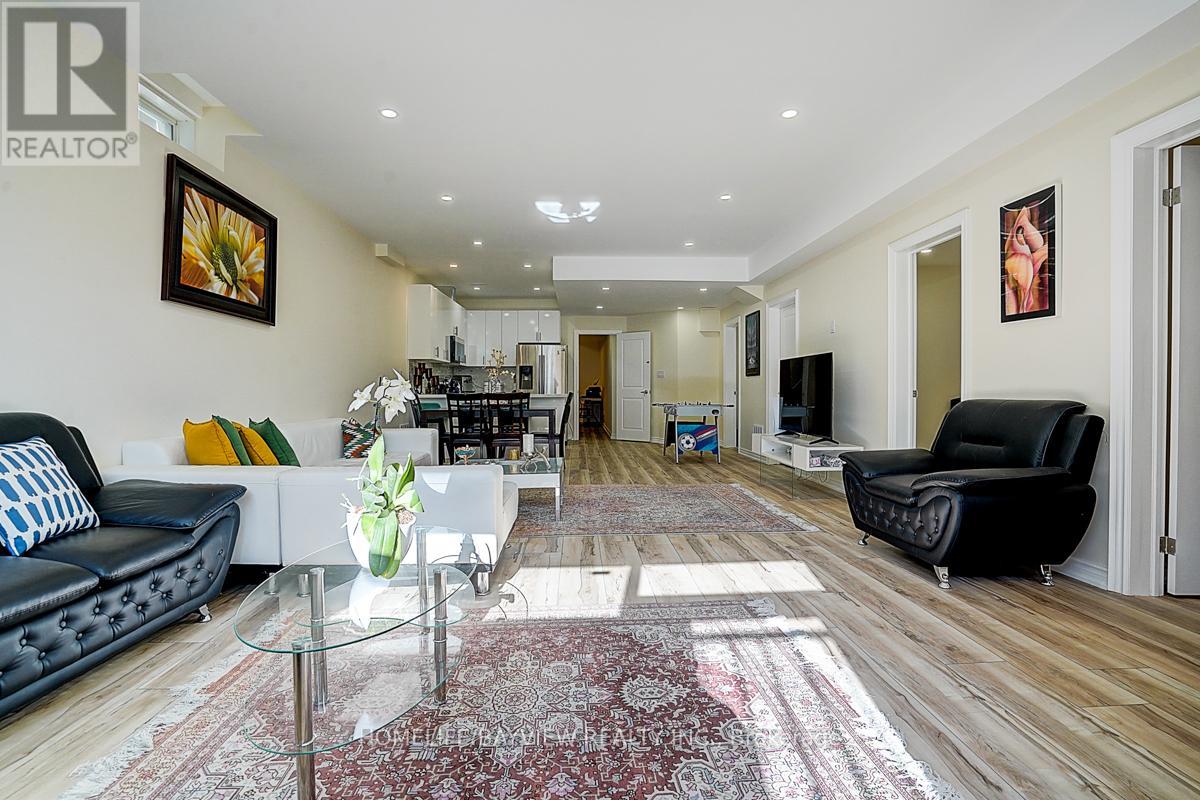Photo 30 of 326 Worthington Avenue, Richmond Hill ON