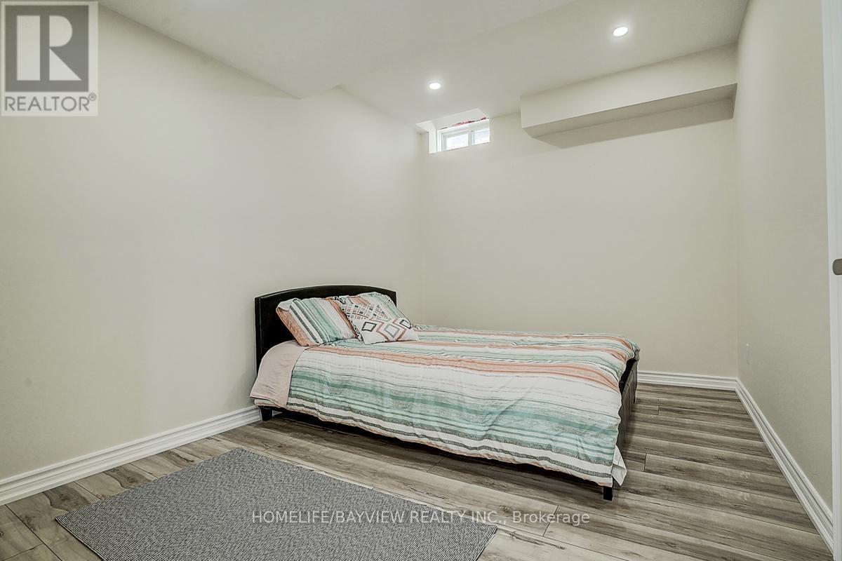 Photo 32 of 326 Worthington Avenue, Richmond Hill ON