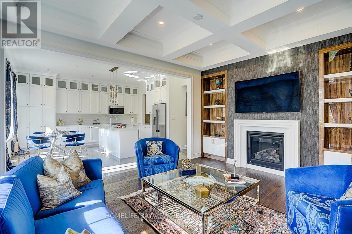 Photo 8 of 326 Worthington Avenue, Richmond Hill ON