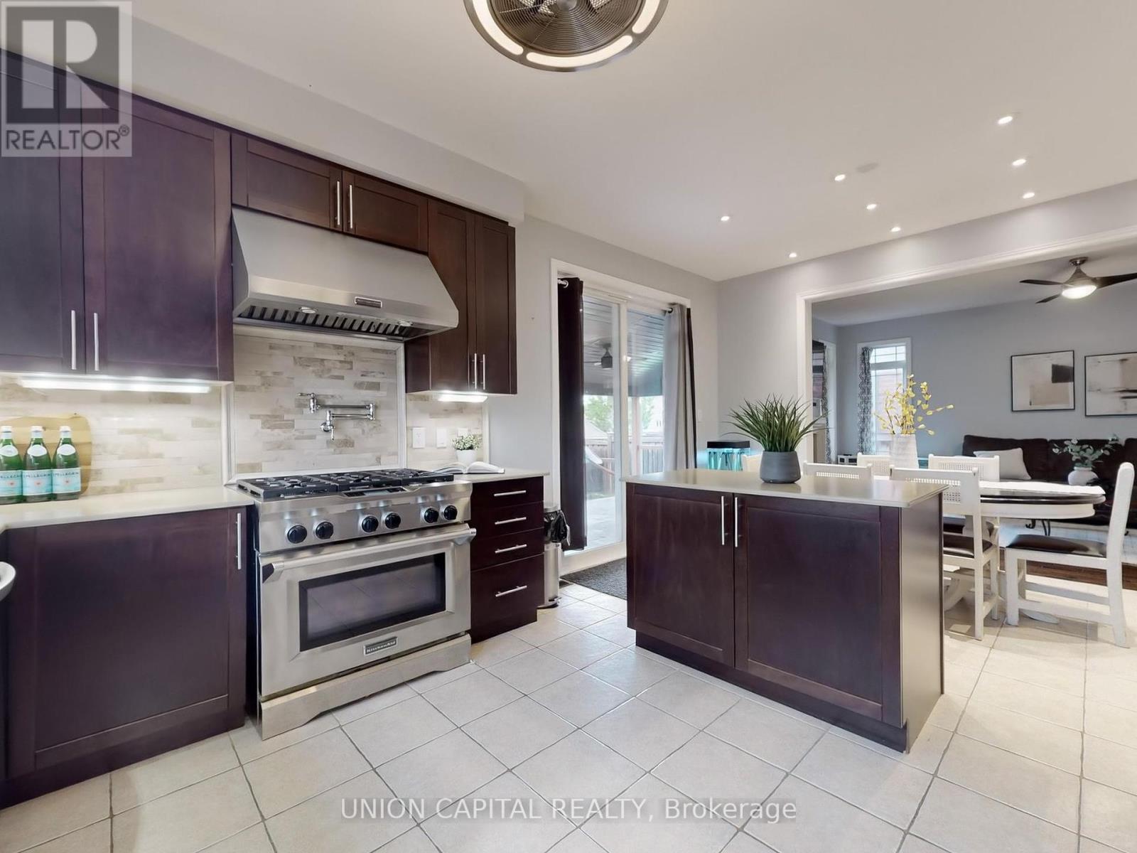 Photo 20 of 83 Mooney Street, Bradford West Gwillimbury ON