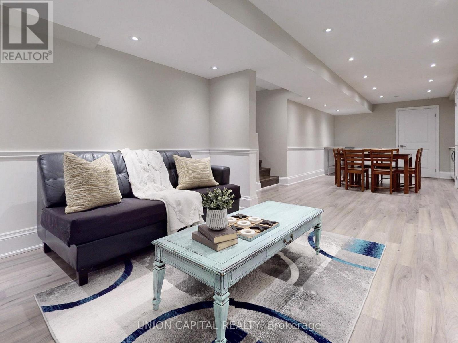 Photo 38 of 83 Mooney Street, Bradford West Gwillimbury ON