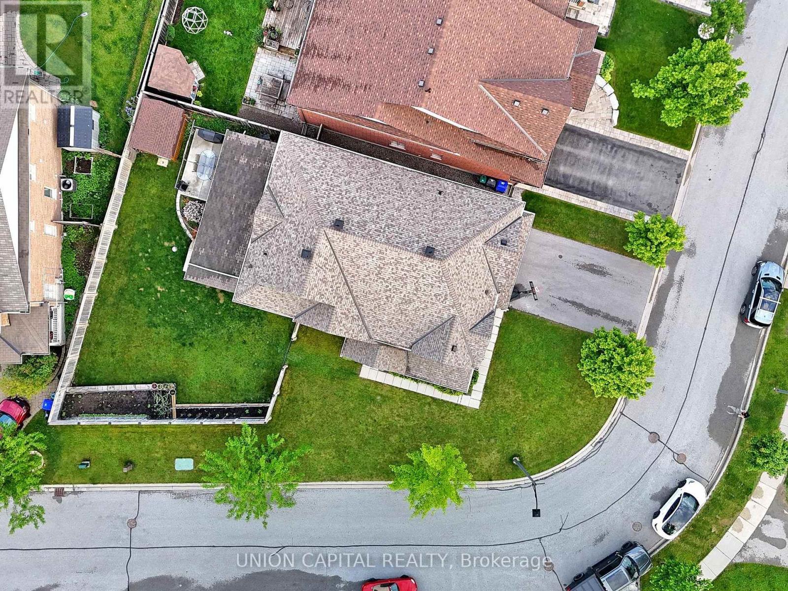 Photo 49 of 83 Mooney Street, Bradford West Gwillimbury ON