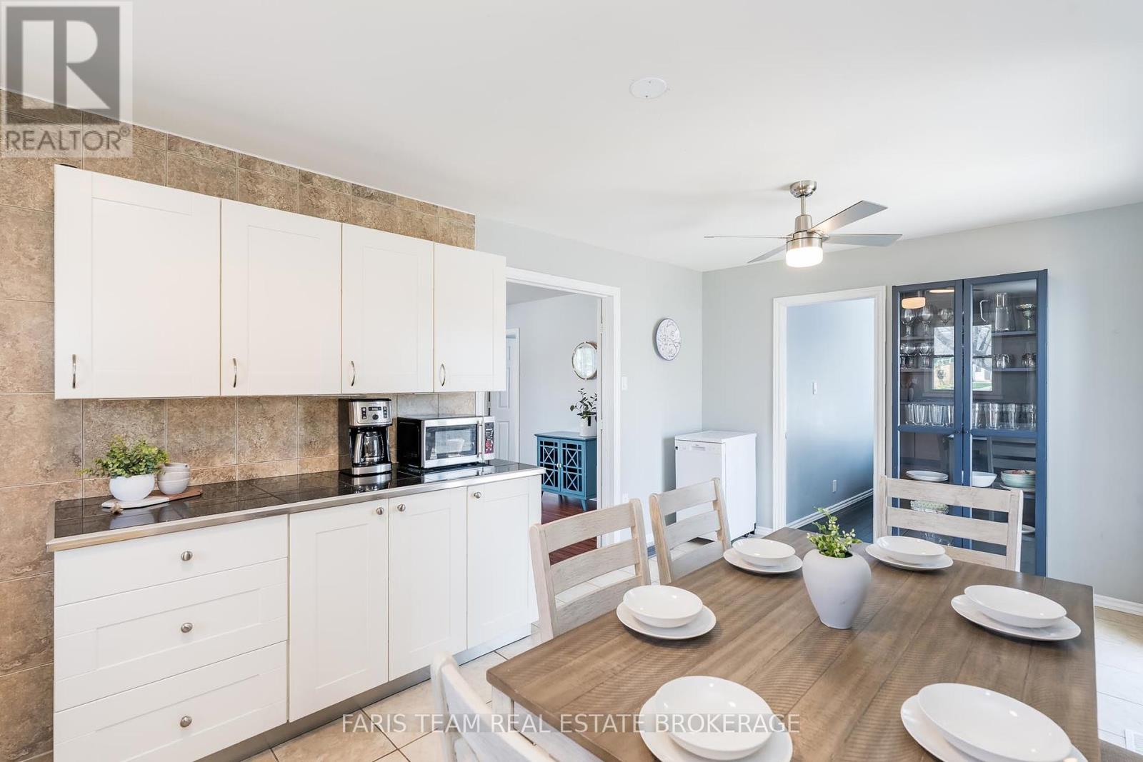 Photo 27 of 24 Old Mosley Street, Wasaga Beach ON