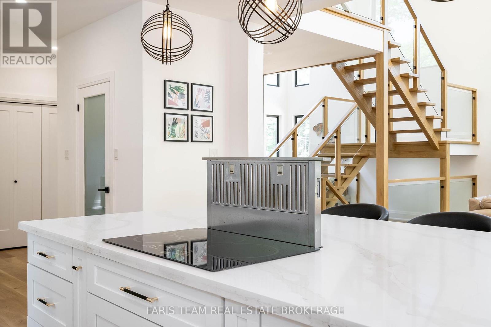 Photo 17 of 183 Woodland Drive, Wasaga Beach ON