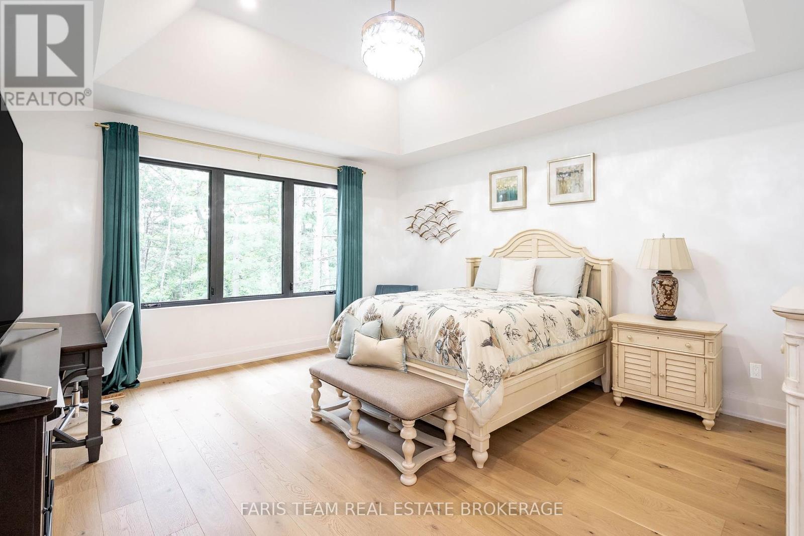 Photo 31 of 183 Woodland Drive, Wasaga Beach ON