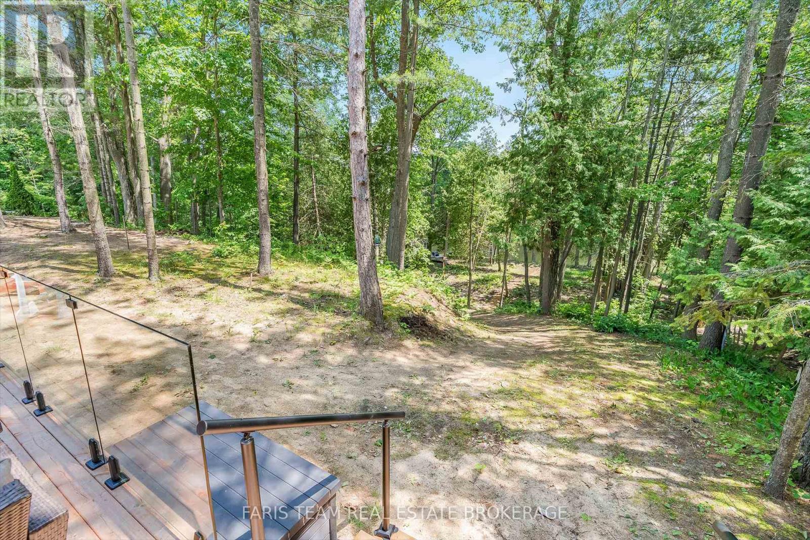 Photo 40 of 183 Woodland Drive, Wasaga Beach ON
