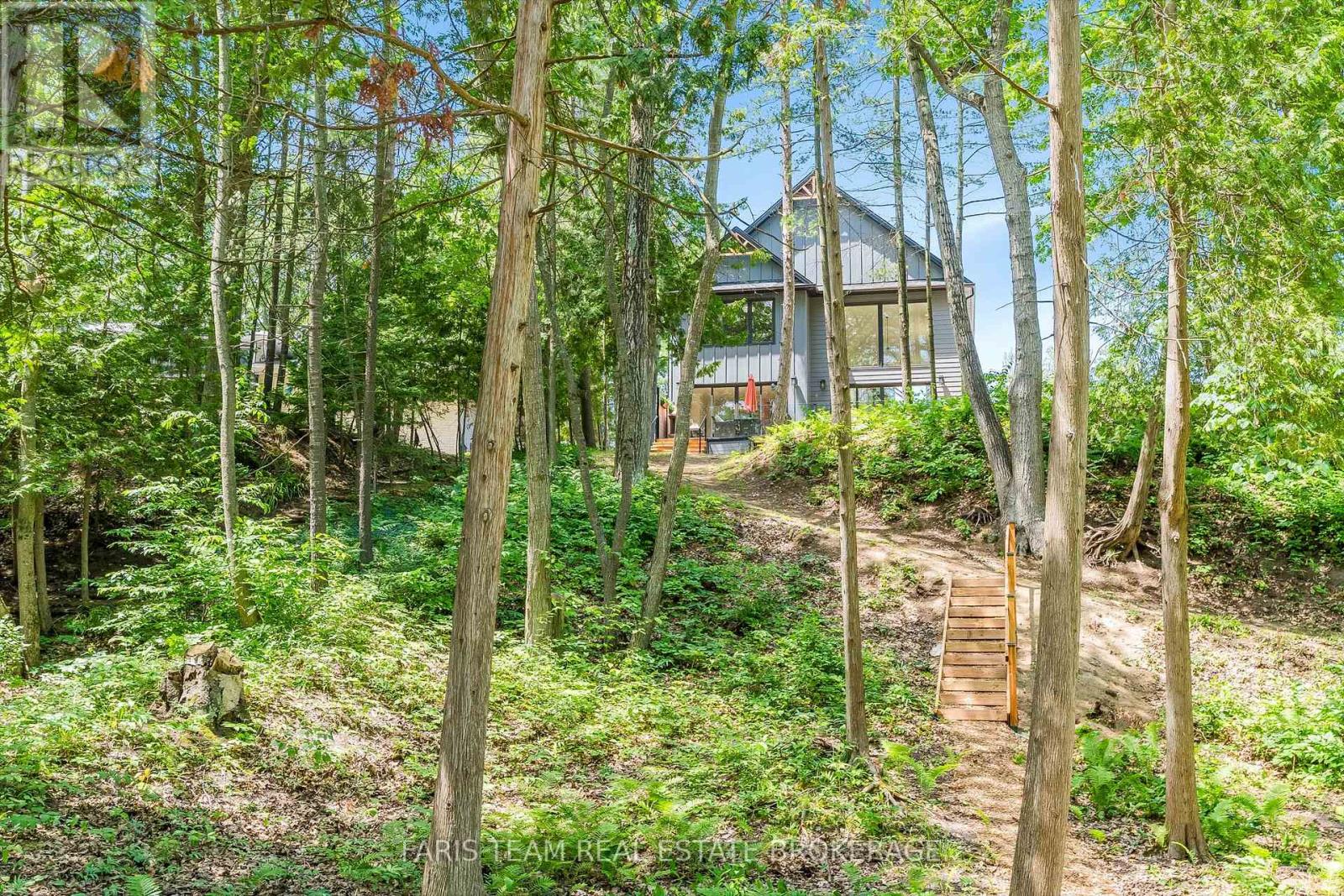 Photo 24 of 183 Woodland Drive, Wasaga Beach ON