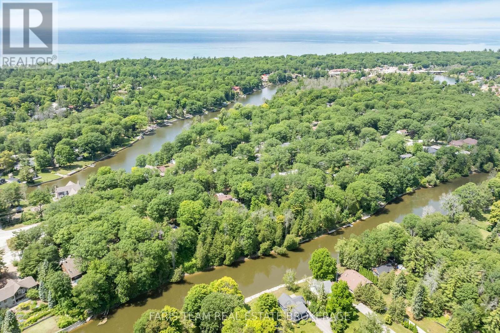 Photo 5 of 183 Woodland Drive, Wasaga Beach ON