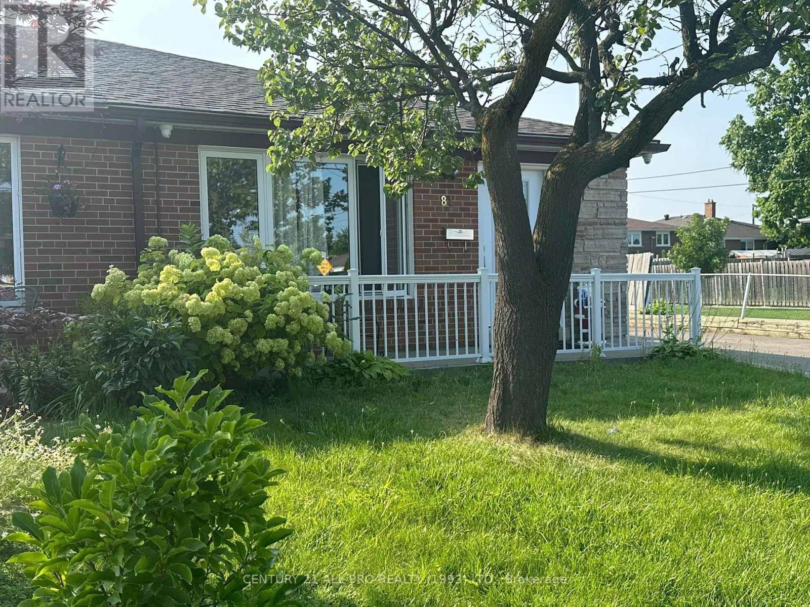 Photo 45 of 84 Goldsboro Road, Toronto ON