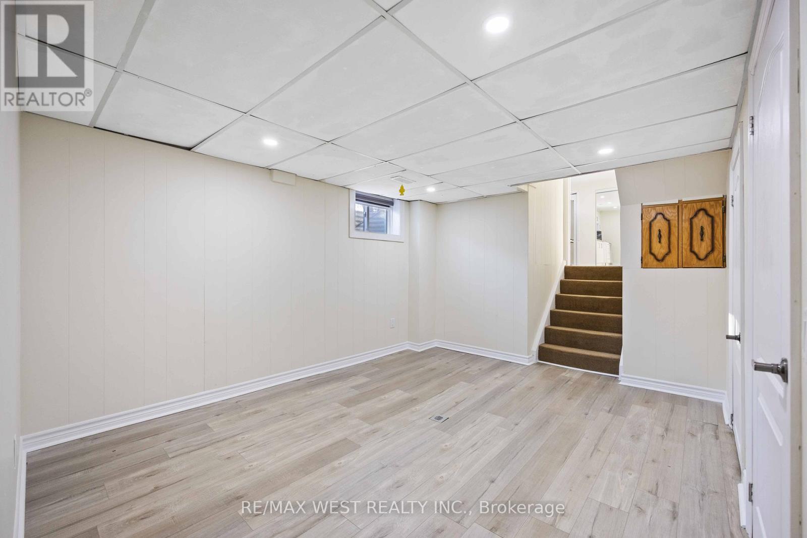 Photo 23 of 307 Royal Salisbury Way, Brampton ON