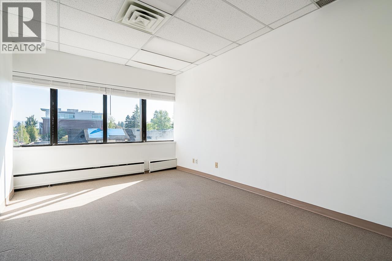 Photo 4 of 330 550 Sixth Street, New Westminster BC