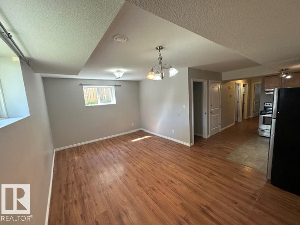 Photo 9 of 12124 122 St Nw, Edmonton AB