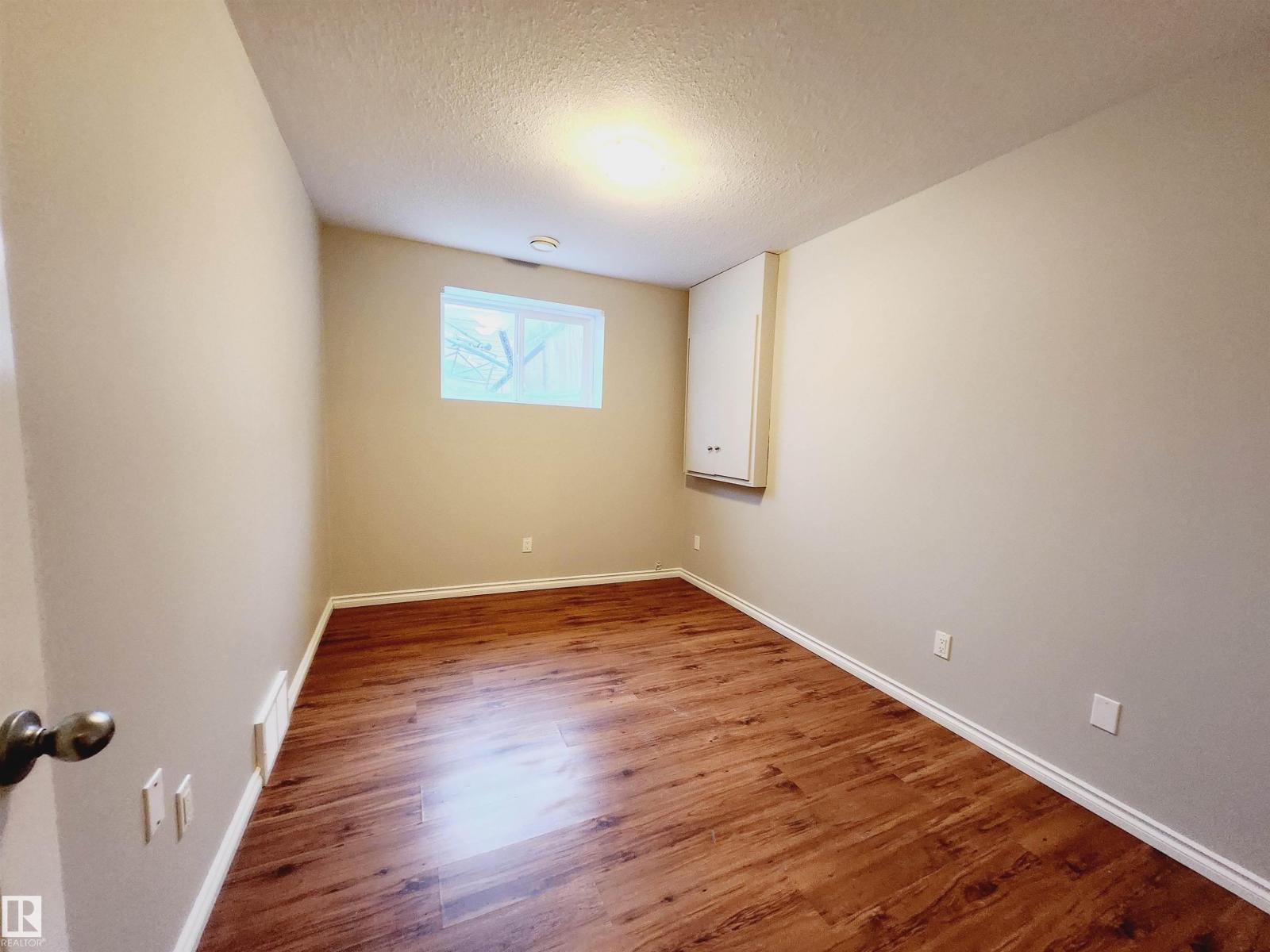 Photo 19 of 12124 122 St Nw, Edmonton AB