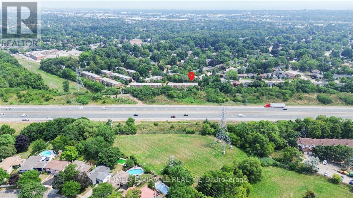 Photo 1 of 1548 Westminster Place, Burlington ON