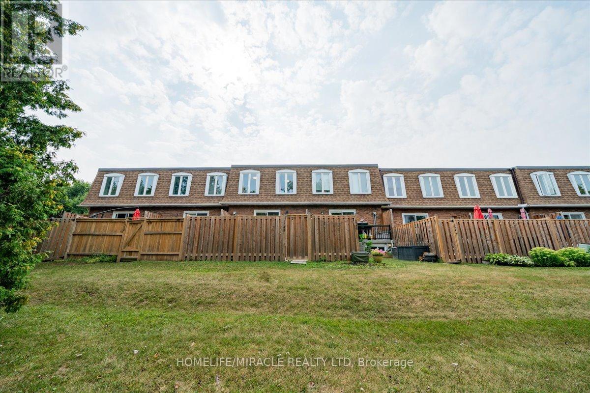 Photo 47 of 1548 Westminster Place, Burlington ON