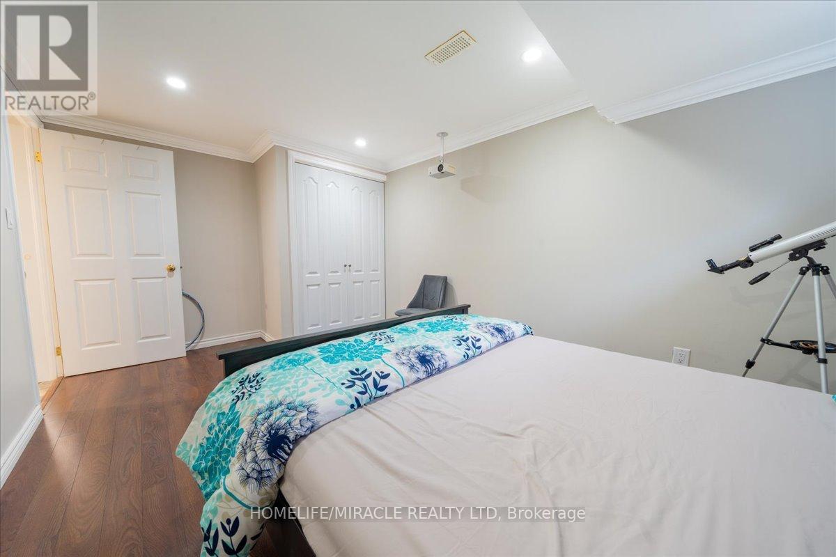 Photo 49 of 1548 Westminster Place, Burlington ON
