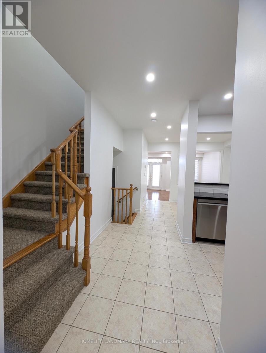 Photo 5 of 21 1015 Galesway Boulevard, Mississauga ON