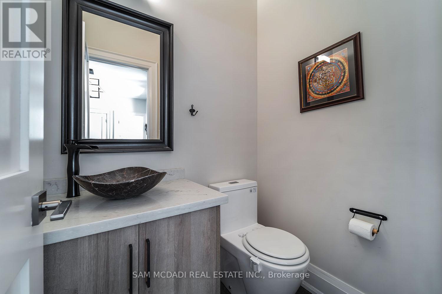 Photo 6 of 2163 Deyncourt Drive, Burlington ON