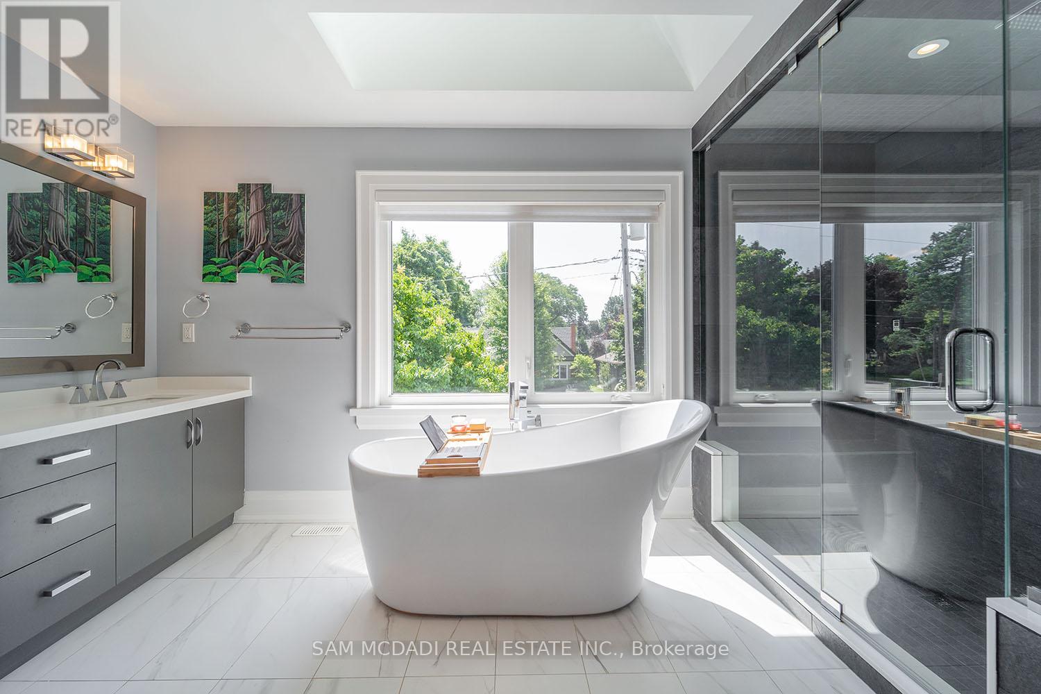 Photo 24 of 2163 Deyncourt Drive, Burlington ON
