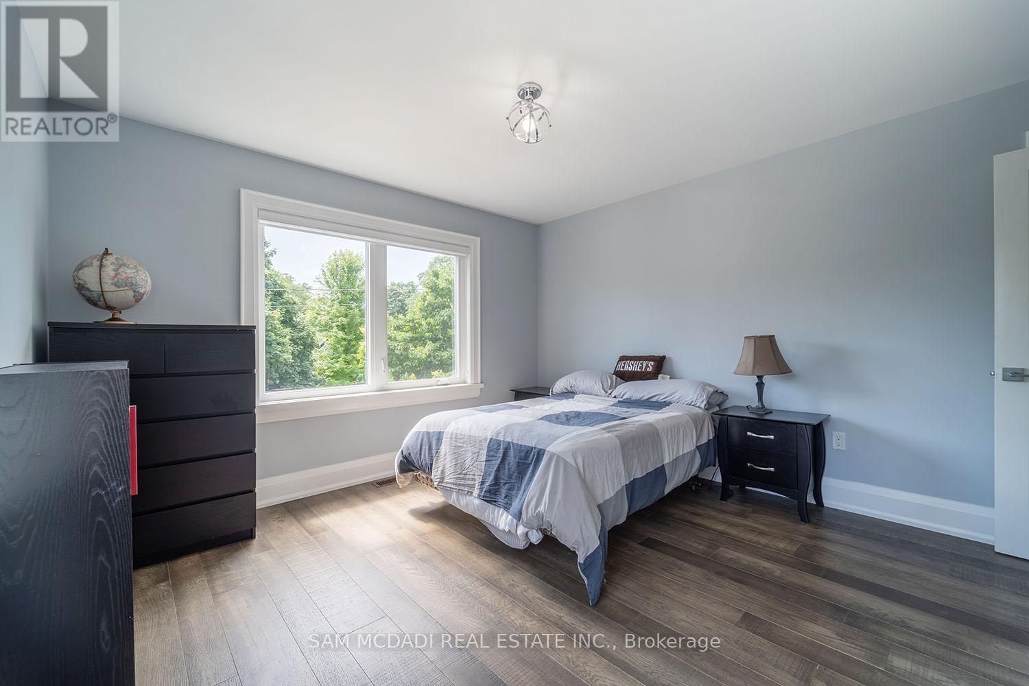 Photo 29 of 2163 Deyncourt Drive, Burlington ON