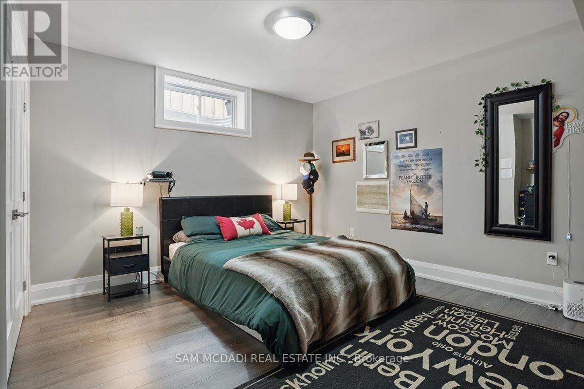 Photo 41 of 2163 Deyncourt Drive, Burlington ON
