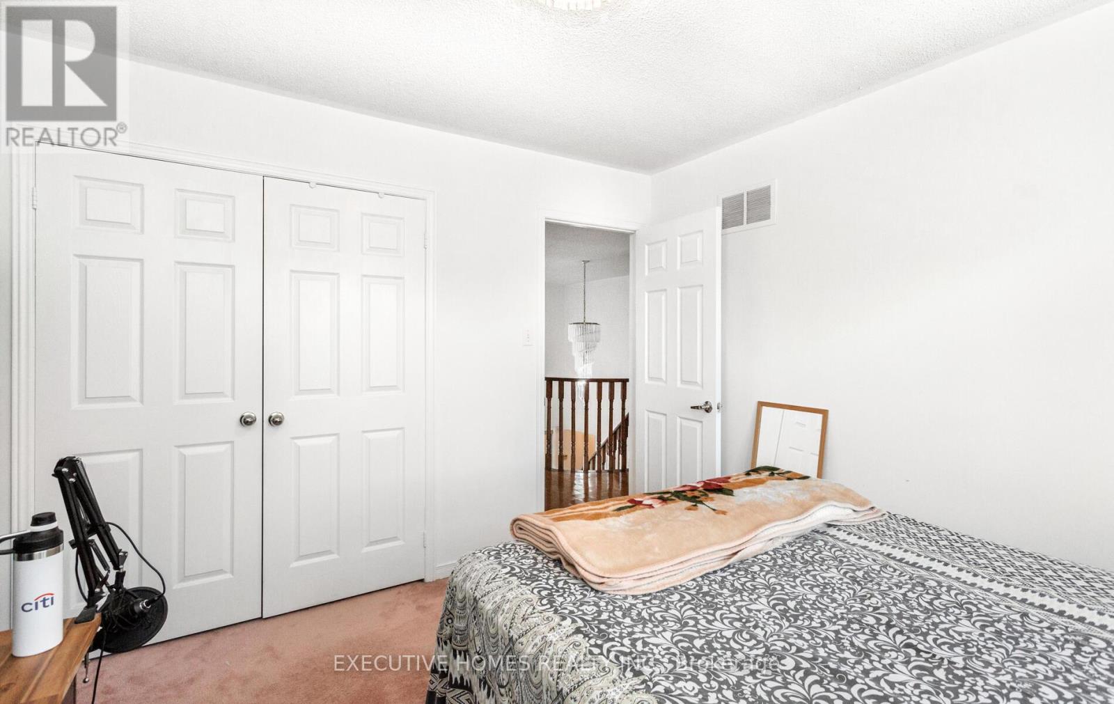 Photo 28 of 5489 Glen Erin Drive, Mississauga ON