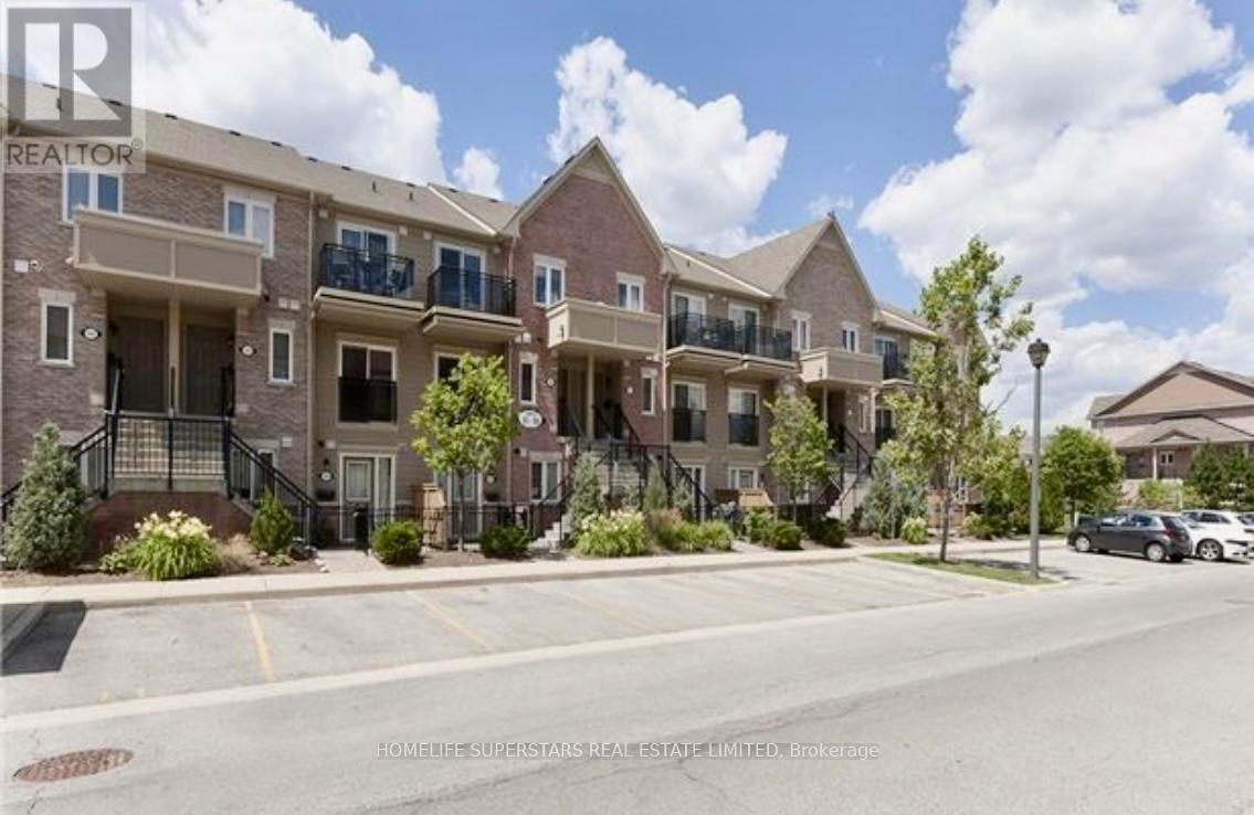 Photo 3 of 166 4975 Southampton Drive, Mississauga ON