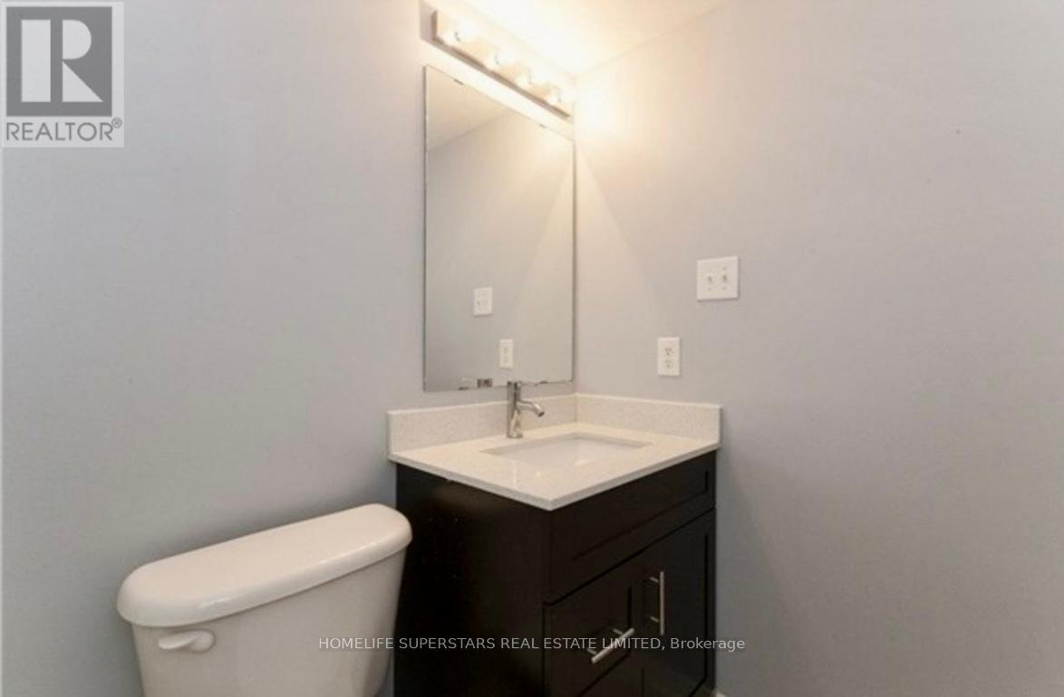 Photo 7 of 166 4975 Southampton Drive, Mississauga ON