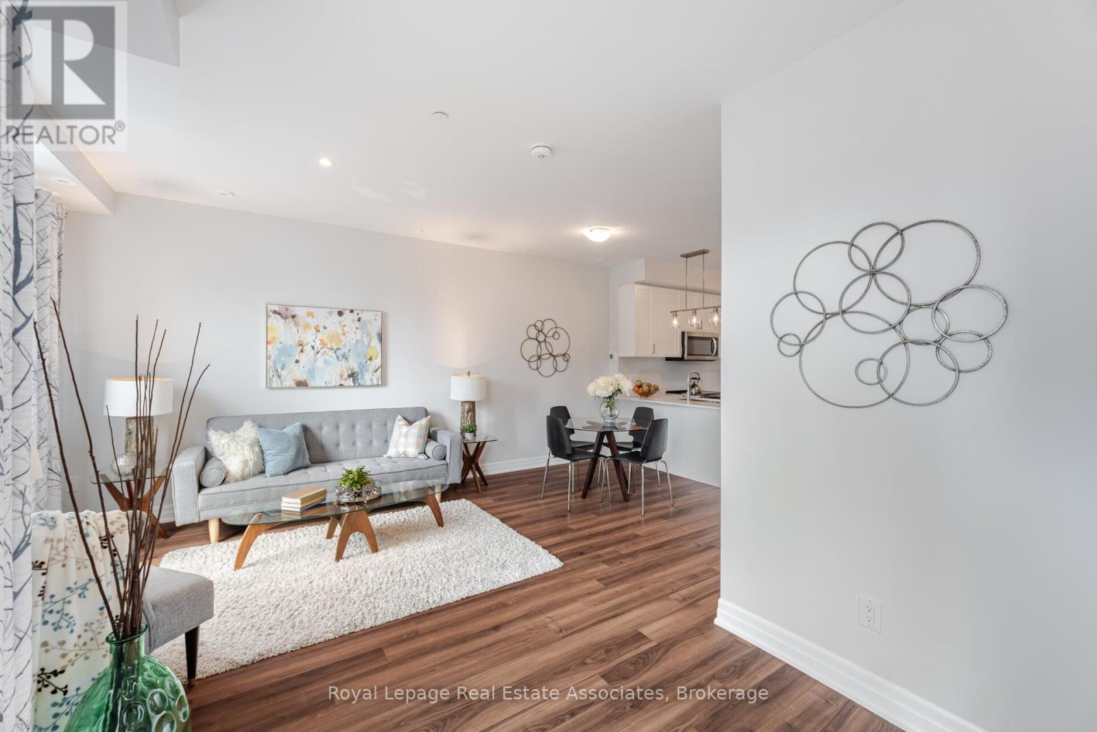 Photo 13 of 728 665 Cricklewood Drive, Mississauga ON