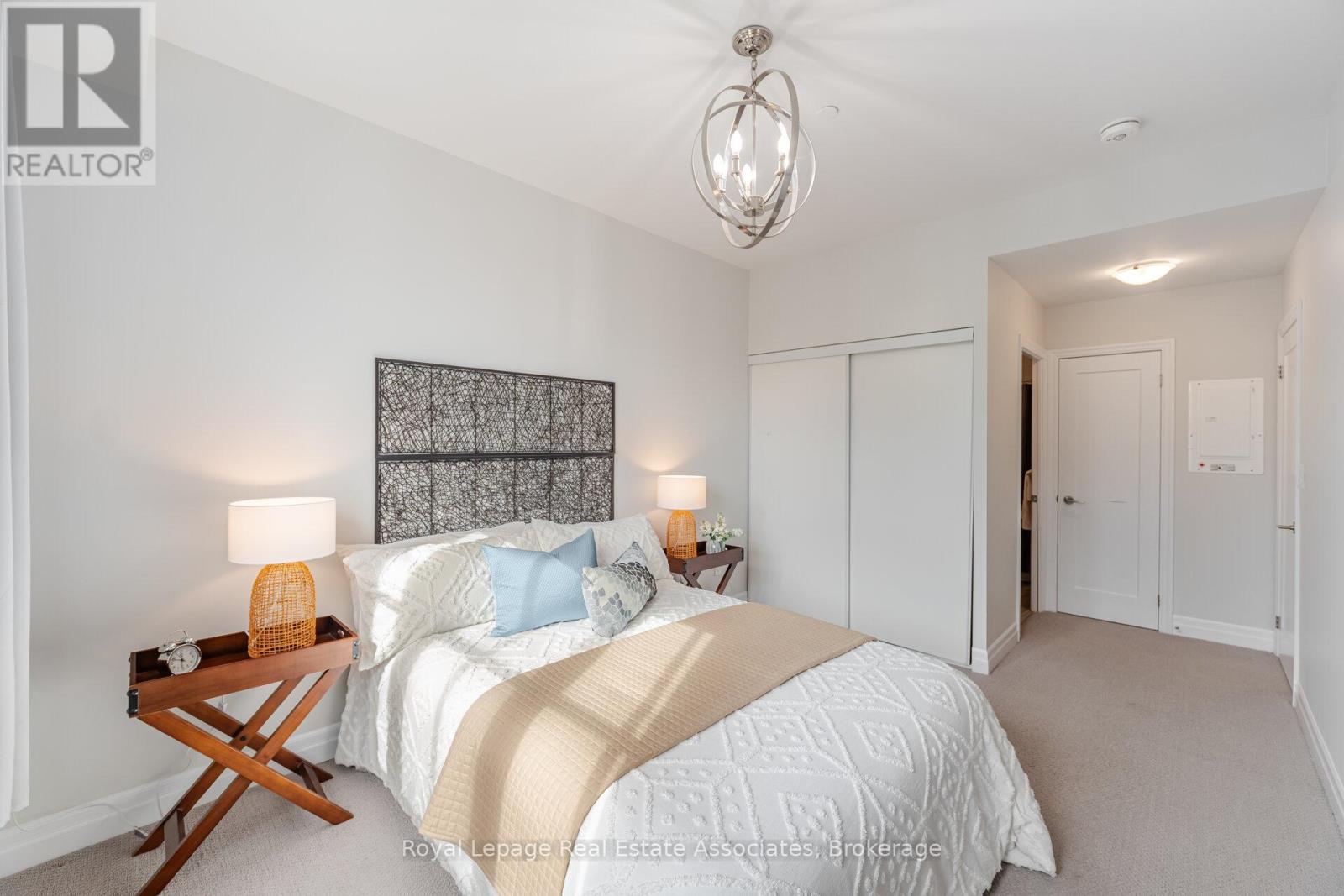 Photo 22 of 728 665 Cricklewood Drive, Mississauga ON