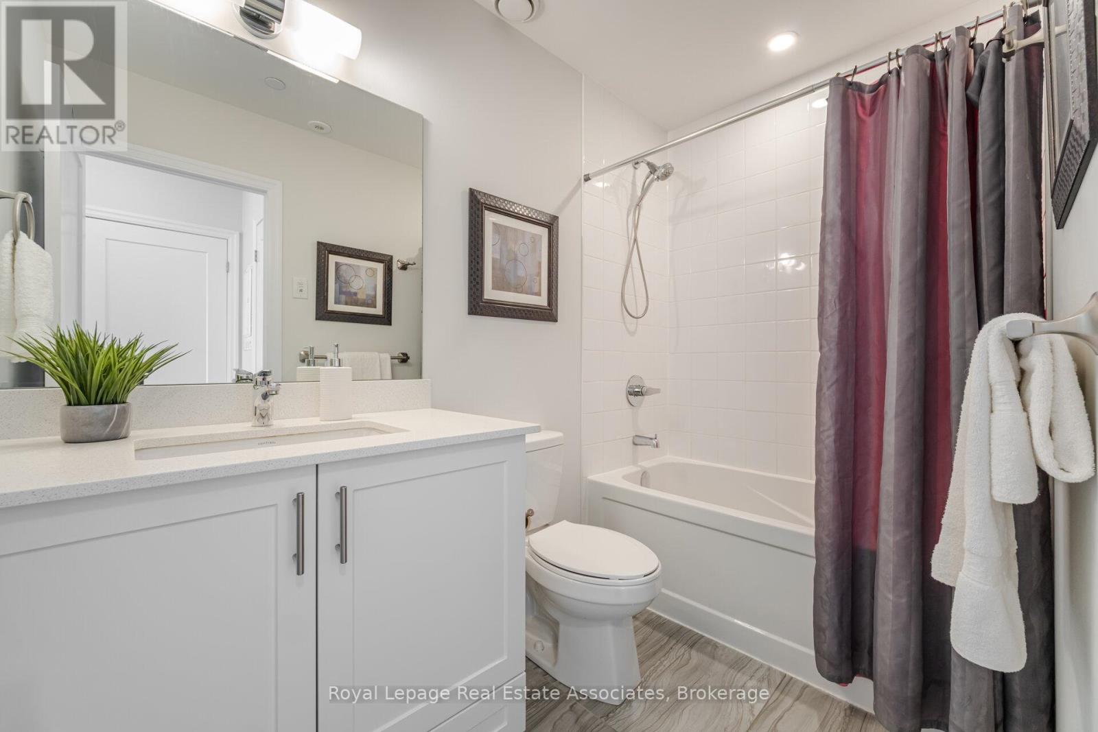 Photo 23 of 728 665 Cricklewood Drive, Mississauga ON