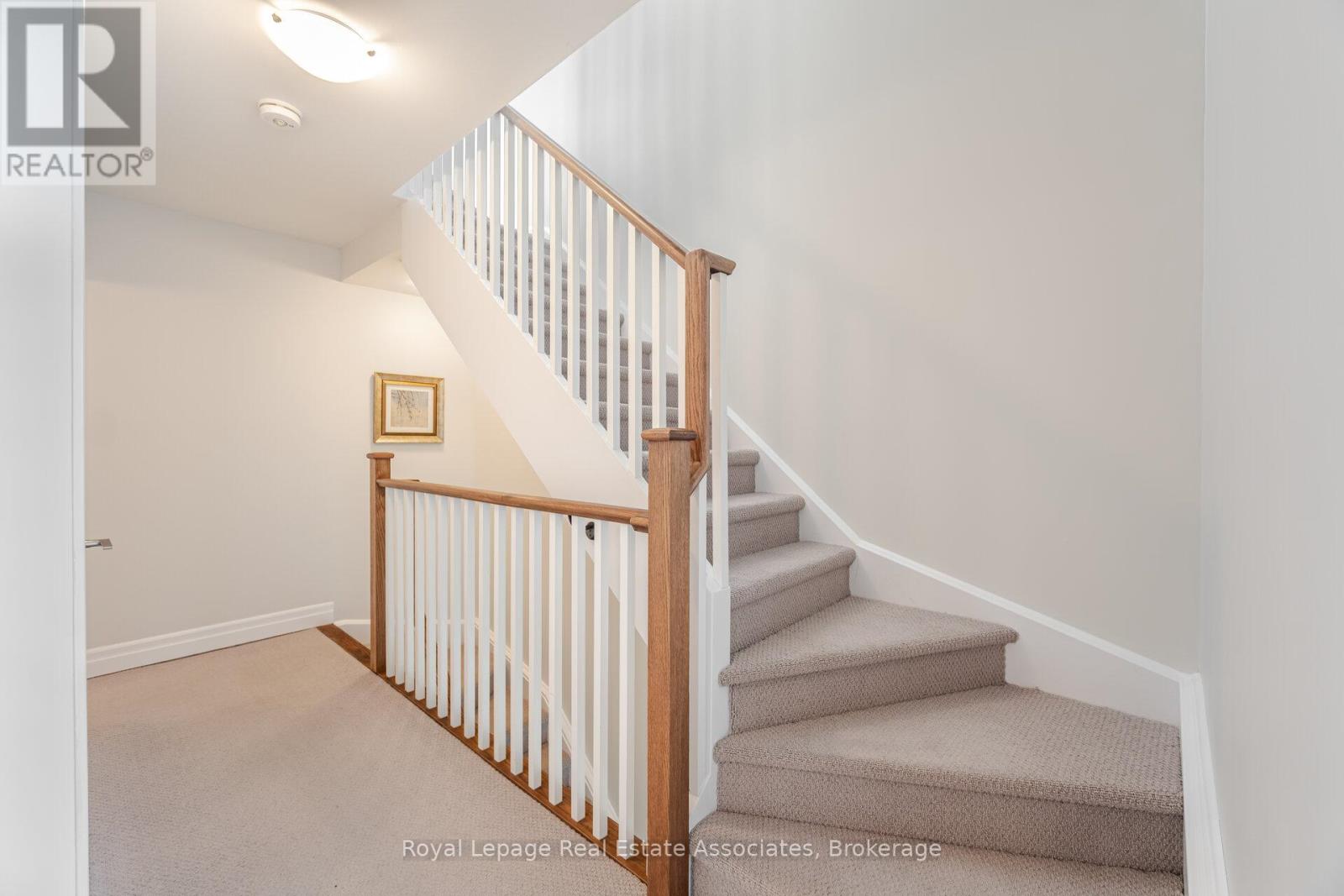 Photo 28 of 728 665 Cricklewood Drive, Mississauga ON