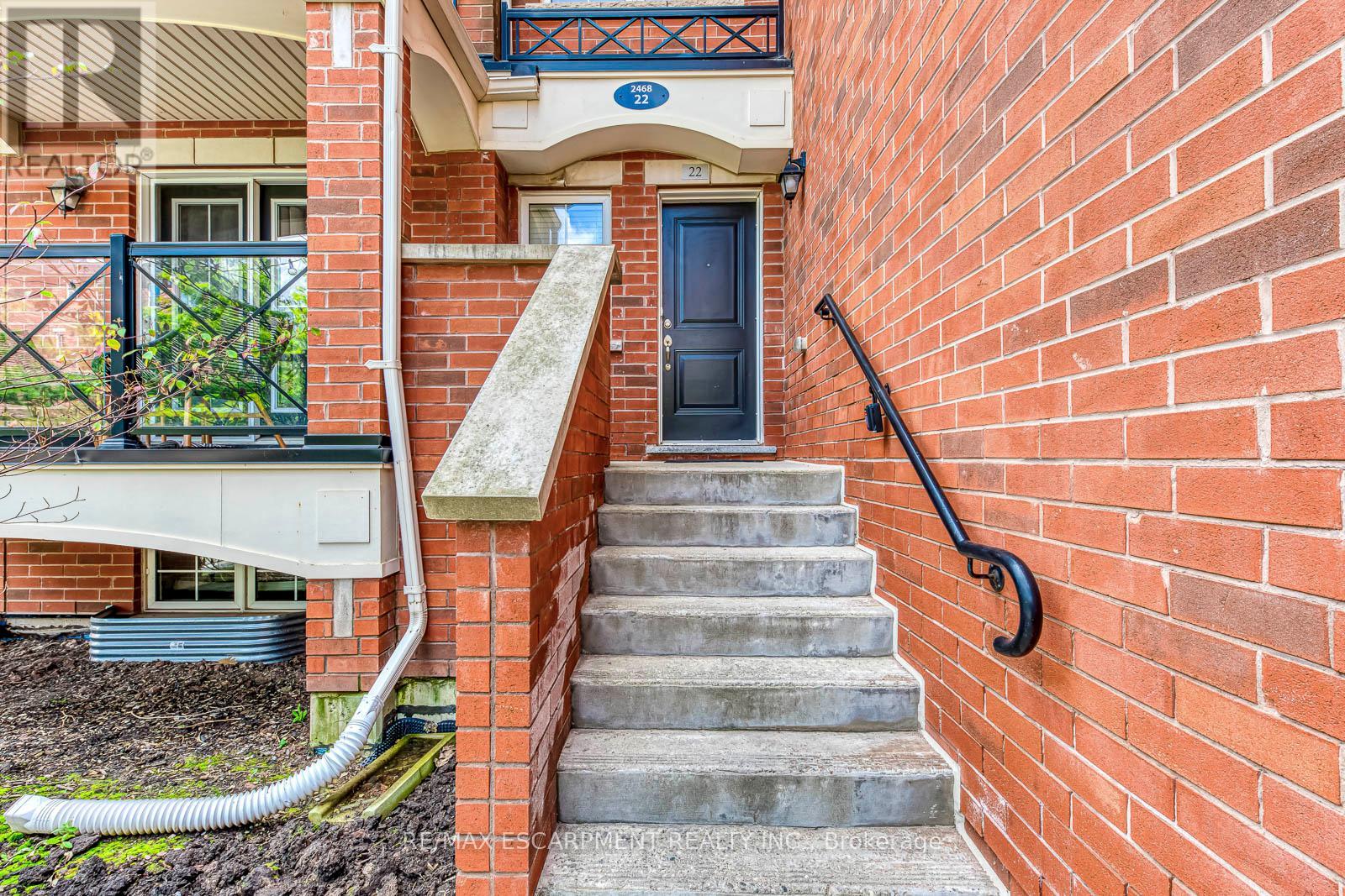 Photo 4 of 22 2468 Post Road, Oakville ON