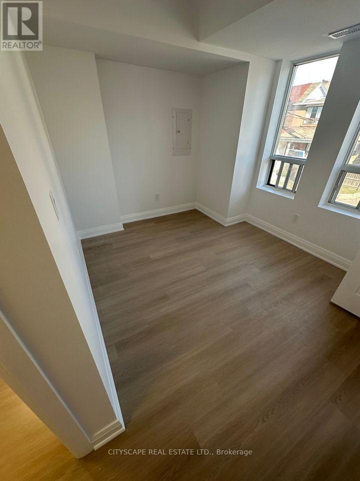 Photo 3 of 2 106 Miller Street, Toronto ON