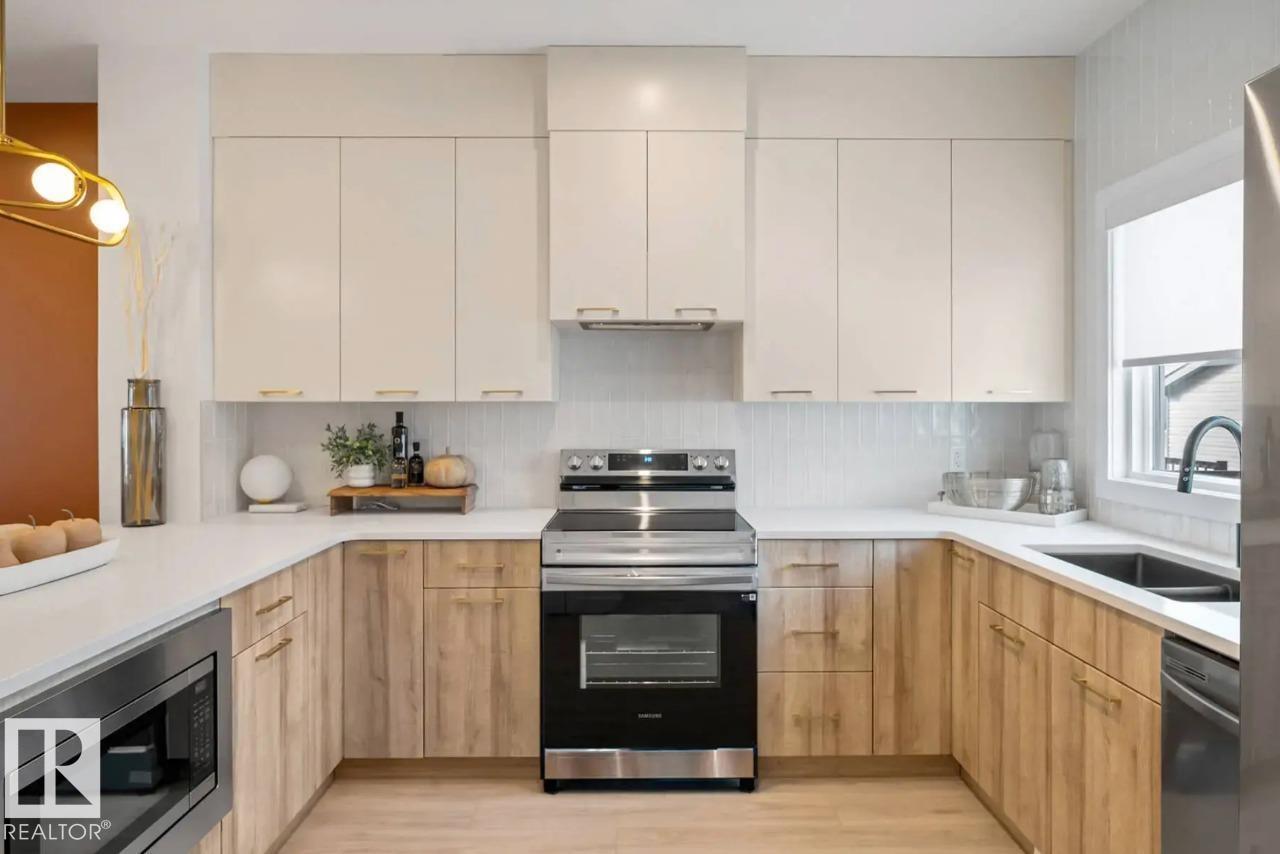 Photo 1 of 752 Mattson Dr Nw Sw, Edmonton AB