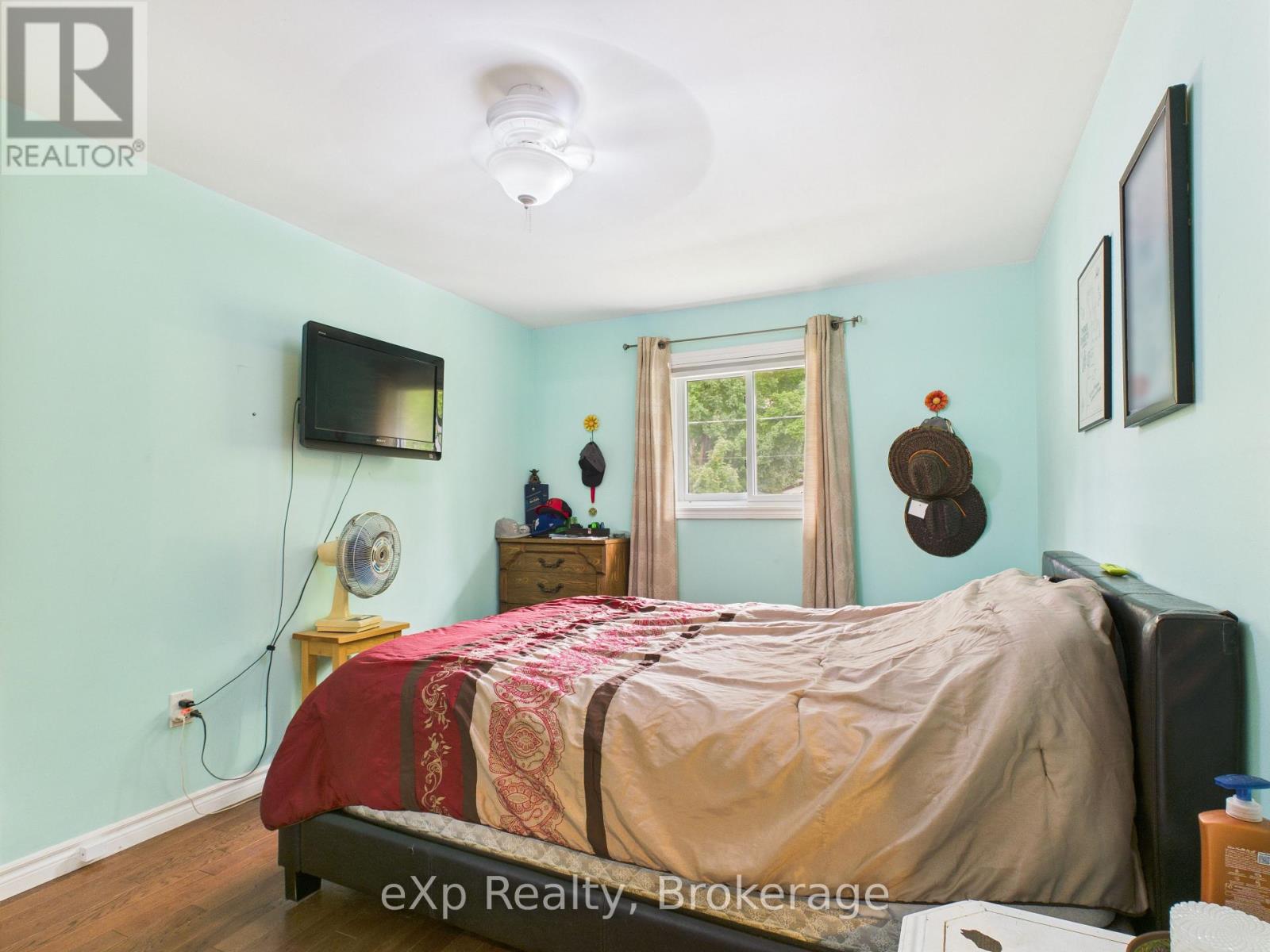 Photo 17 of 11 George Street, Brockton ON
