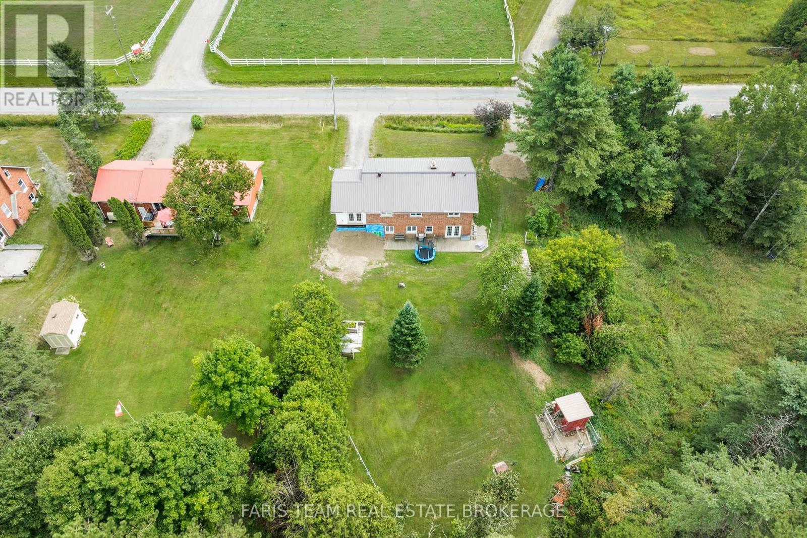 Photo 24 of 1105 Fraserburg Road, Bracebridge ON