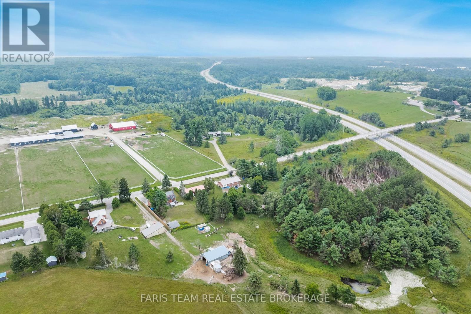 Photo 11 of 1105 Fraserburg Road, Bracebridge ON