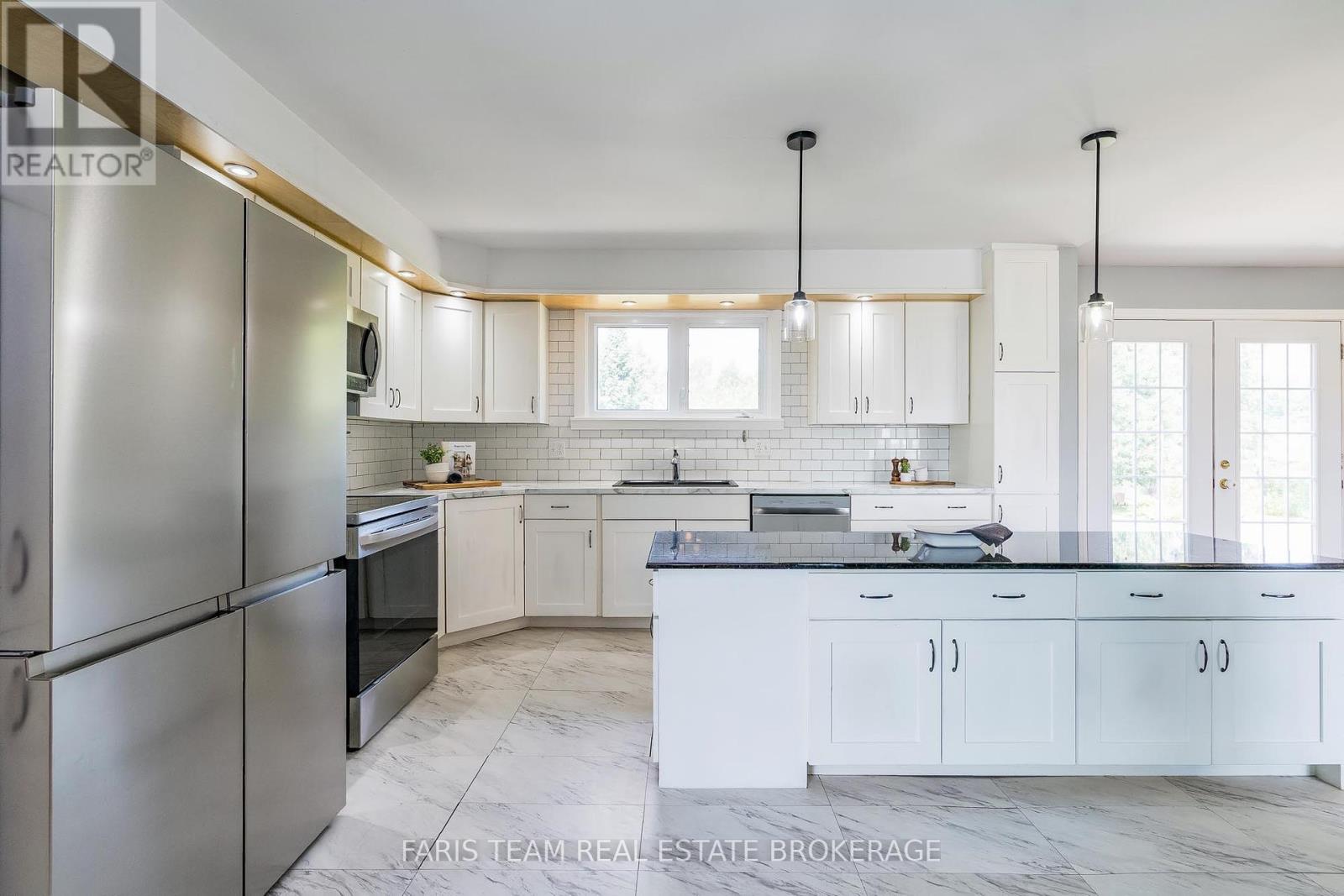 Photo 23 of 1105 Fraserburg Road, Bracebridge ON