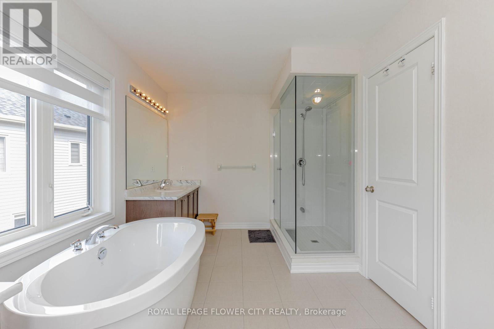 Photo 5 of 226 Chippewa Avenue, Shelburne ON
