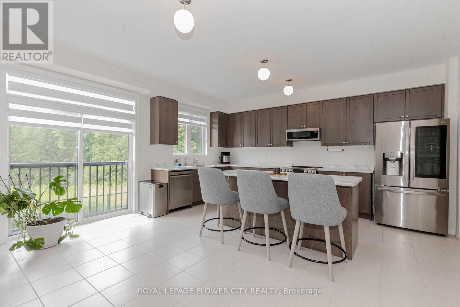 Photo 6 of 226 Chippewa Avenue, Shelburne ON