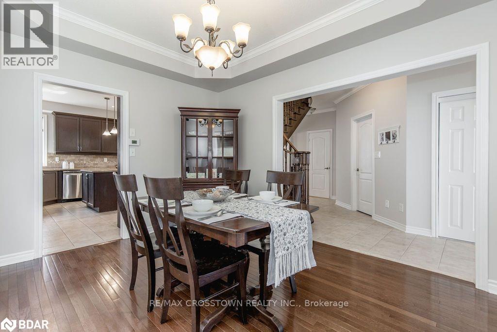 Photo 39 of 61 The Queensway, Barrie ON